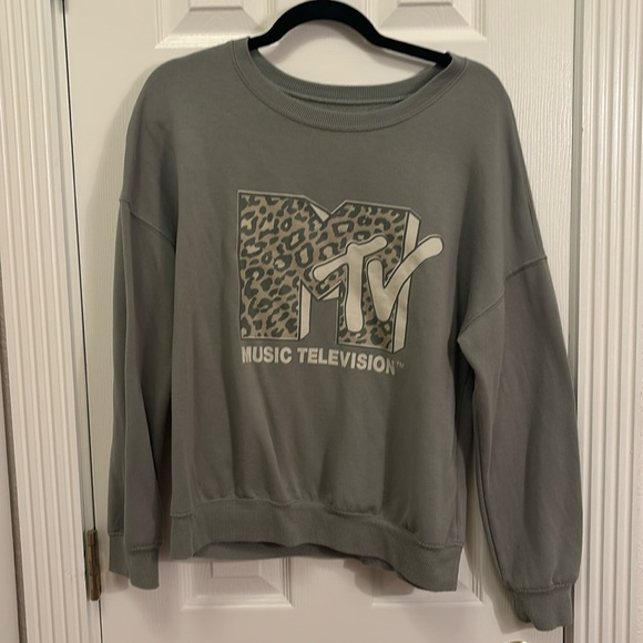 Tops - MTV Leopard Sweatshirt